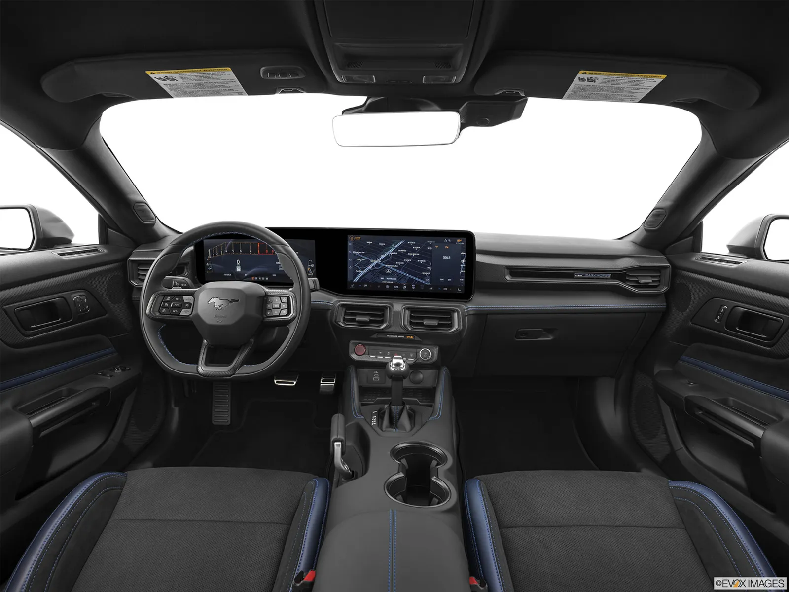 Ford Mustang interior, Front row